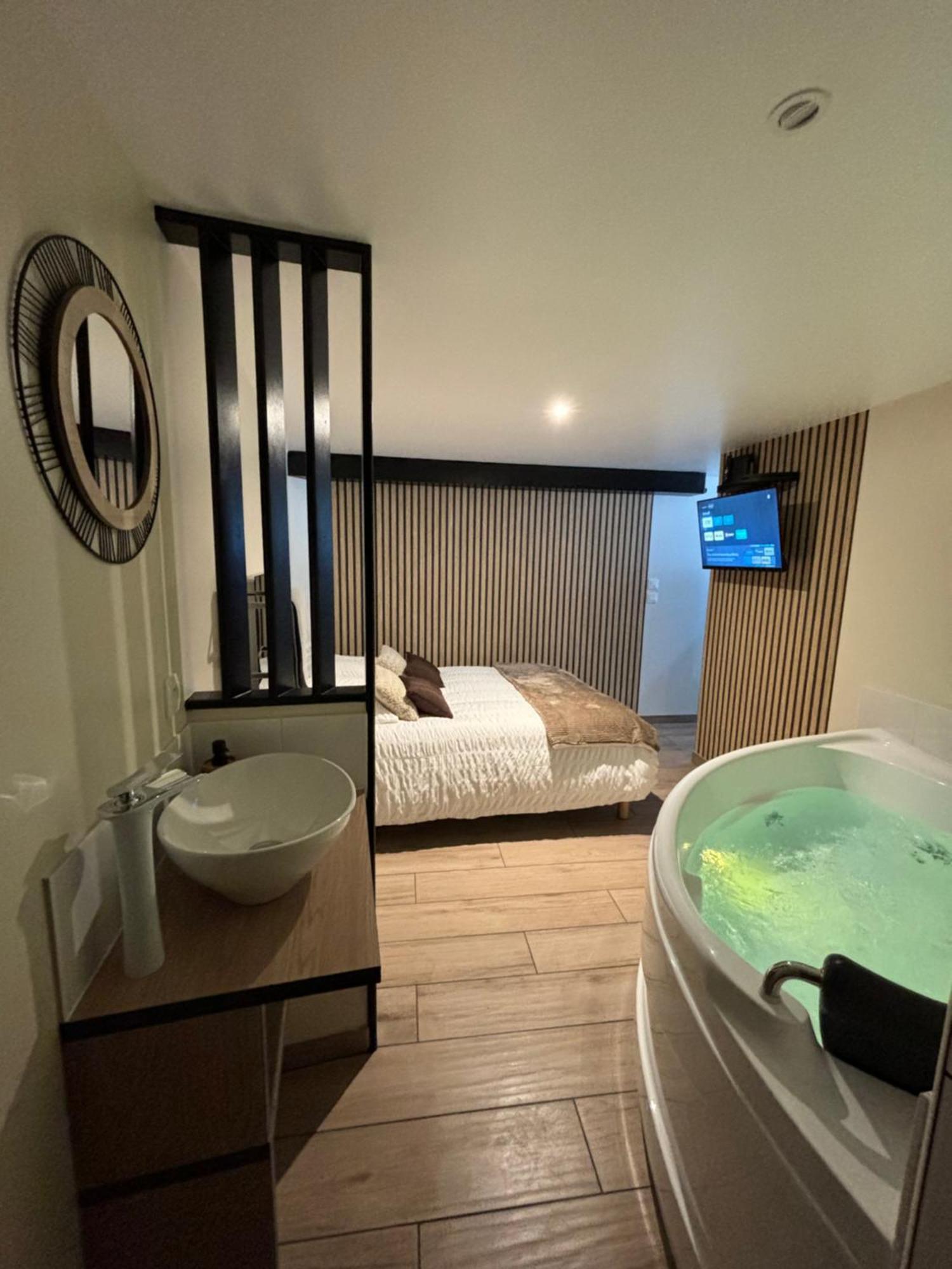 Tiny Room Langres Bagian luar foto